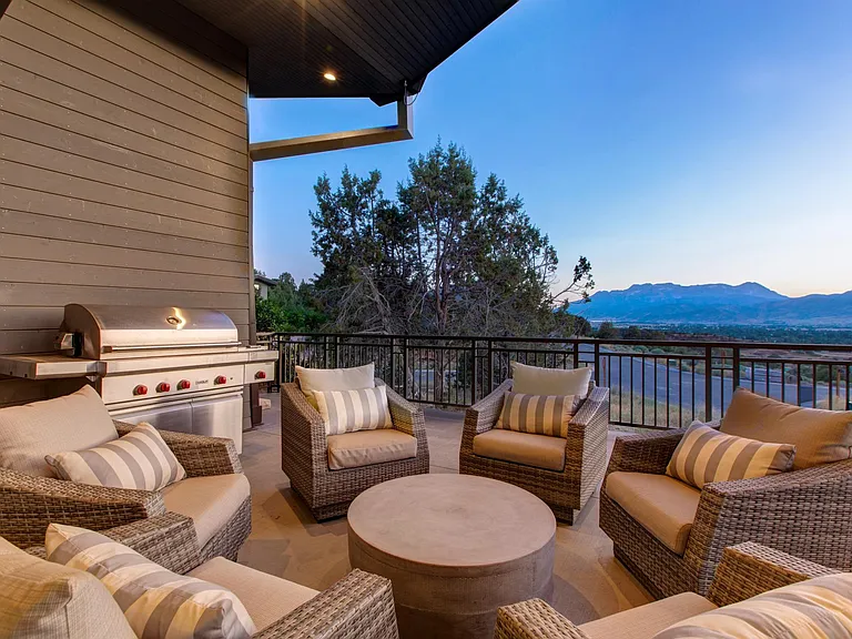 2285 E Red Knob Way — Photo 39
