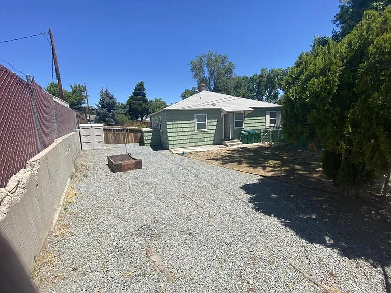 80 Arden Cir — Photo 15