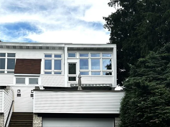 1214 Stanford Rd, Bethlehem, PA 18018