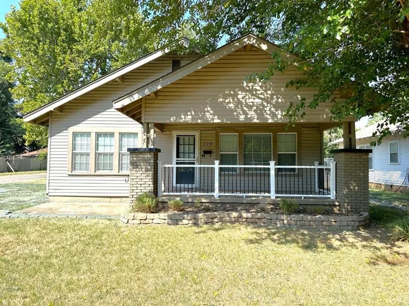 728 S 17th St, Chickasha, OK 73018