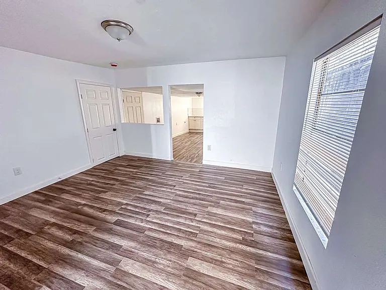 2555 Pierce St — Photo 35