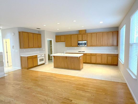 2nd image of 67 Plumeria Ct