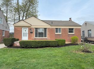 26261 Barbara St, Roseville, MI 48066
