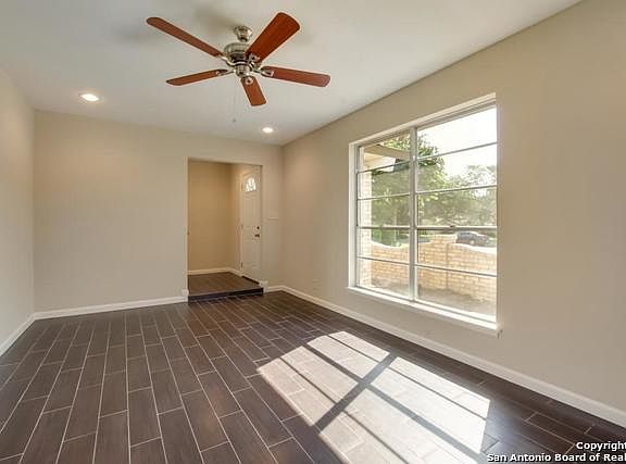 5th image of 7003 Pepperwood St