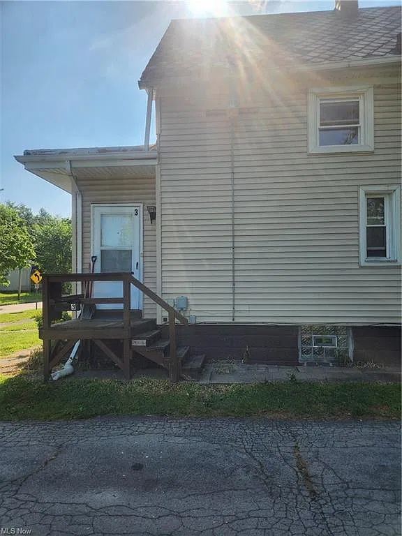 356 North St NW — Photo 1