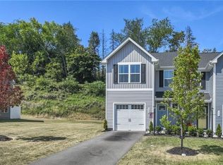 222 Smith Ln, Beaver Falls, PA 15010