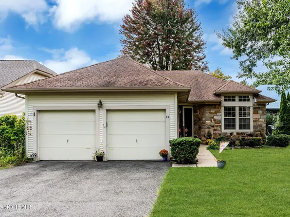 13 Sedgwick Square, Jackson, NJ 08527