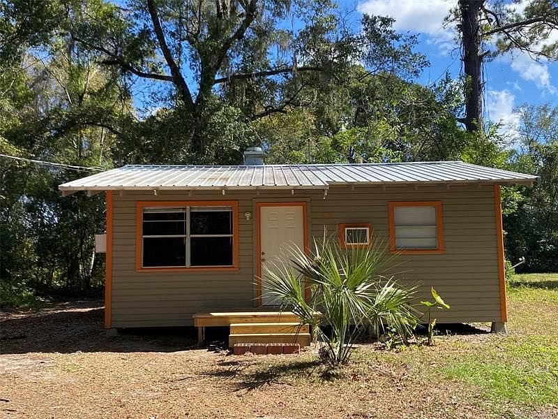 1st image of 2219 SE 15th St