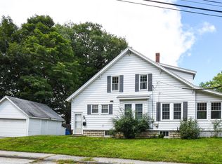 2 Field Ave, Auburn, ME 04210