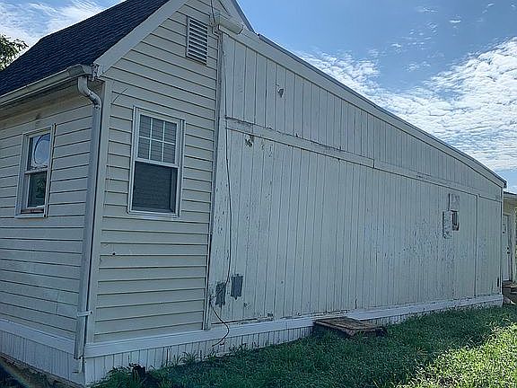 3rd image of 1119 N 32nd St