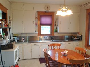 203 Bennett St, Clintonville, WI 54929