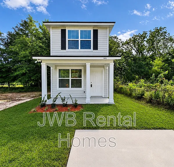 1213 Moat St — Photo 11