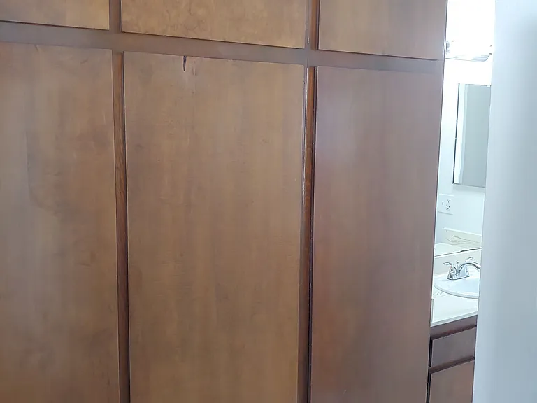 Corsica Apartments — Photo 18
