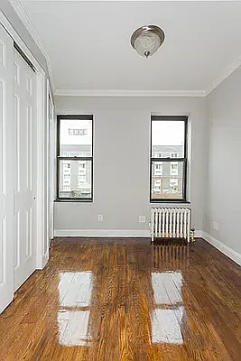 722 10th Avenue — Photo 2