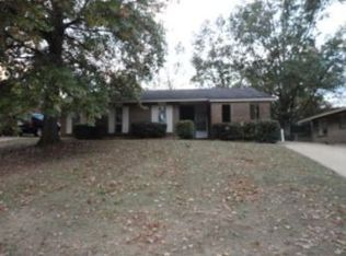 605 Glade Park Dr, Montgomery, AL 36109