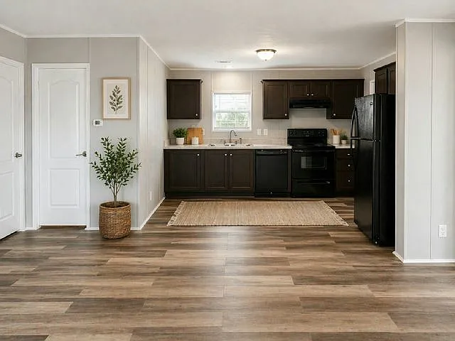 3 bed, 2.0 bath, 1120 sqft, $1,950 — Photo 3