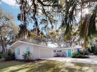 124 Palm Dr, Saint Simons Island, GA 31522