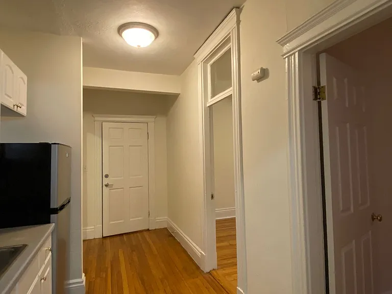 4 Camelot Ct #14 — Photo 22
