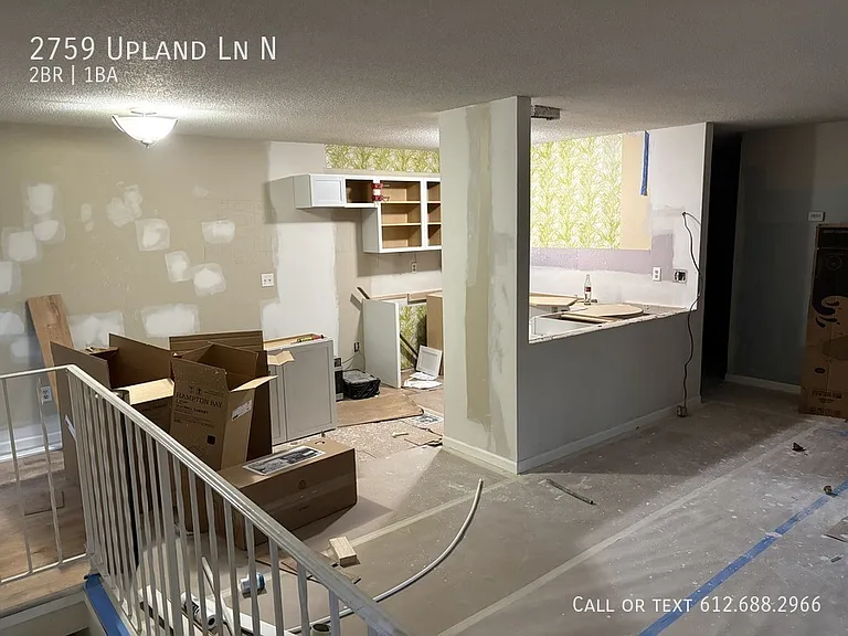 2759 Upland Ln N — Photo 1