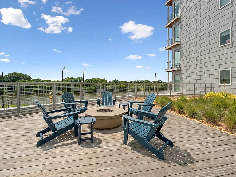 The Waterford At Rocketts Landing — Photo 33