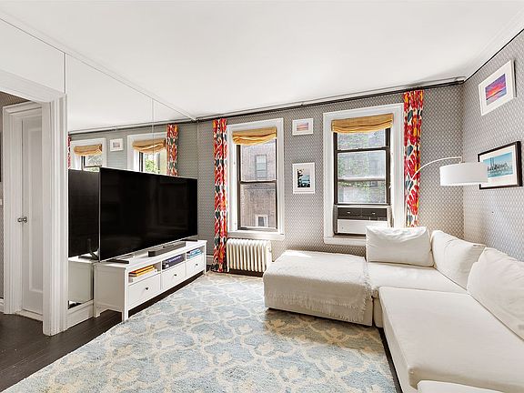 2nd image of 270 W 11th St APT 4G