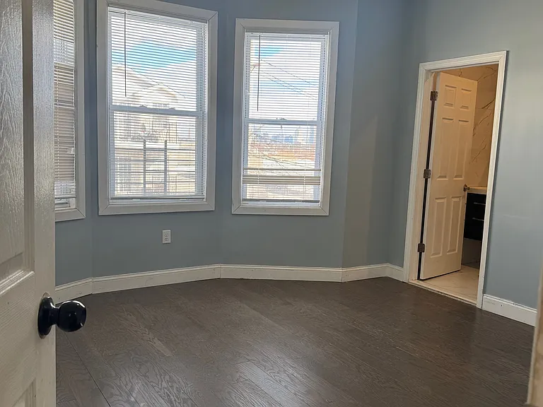 121 Carteret Ave #2 — Photo 5