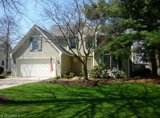 2800 Wakefield Ln, Westlake, OH 44145