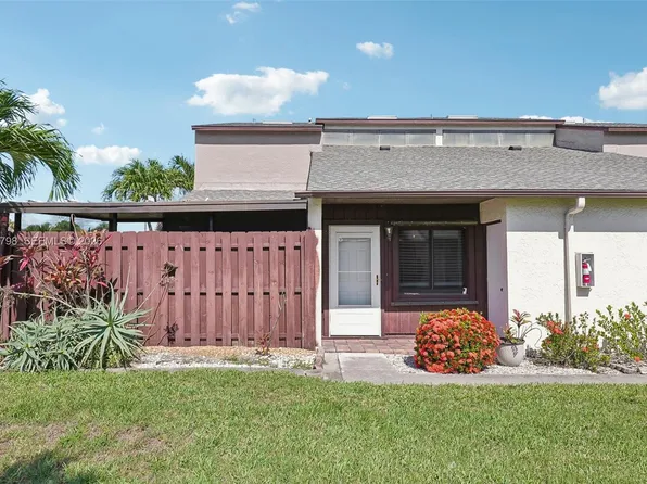 12939 Cherrydale Ct, Fort Myers, FL 33919