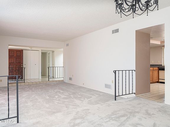 5th image of 1642 W Avenue De Maximillian