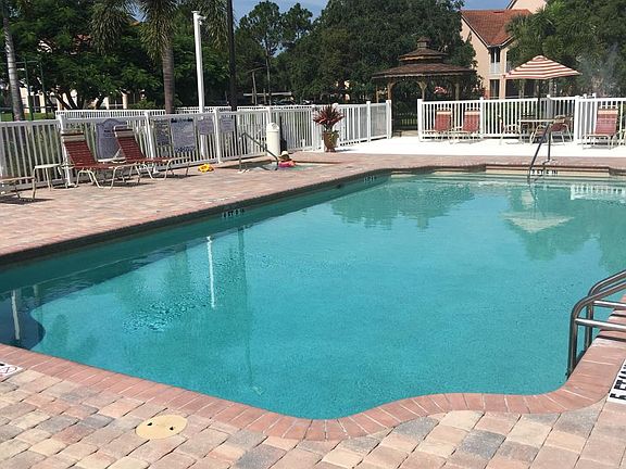 3rd image of 4256 Central Sarasota Pkwy APT 323
