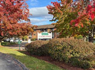 Laurel Oaks Condominium, Nashua, NH 03063