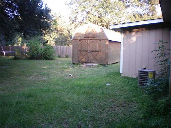 3rd image of 217 Orange Ave E