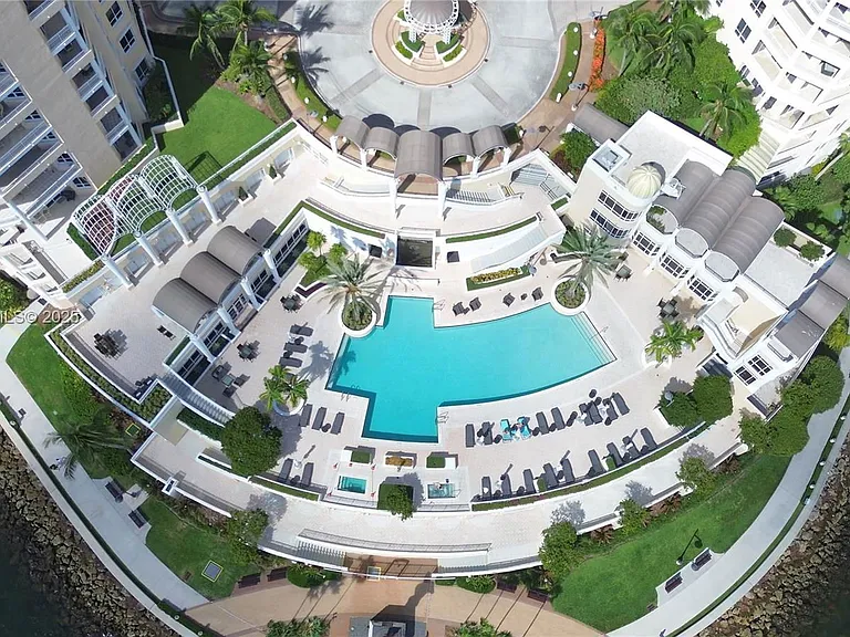 848 Brickell Key Dr #3 — Photo 3