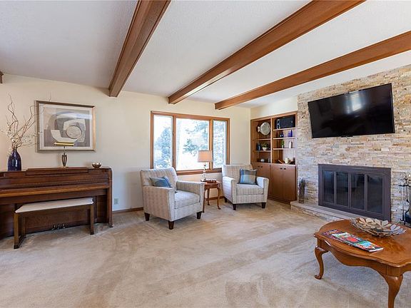 2nd image of 375 Eastland Dr SE