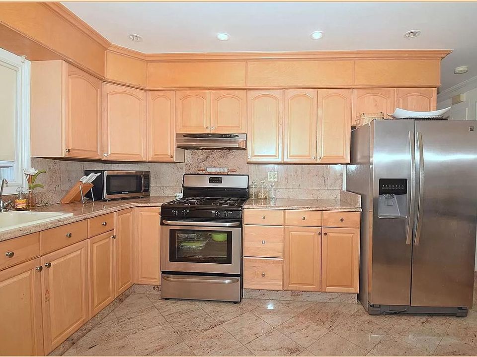 2nd image of 243-25 72nd Ave Floor 2