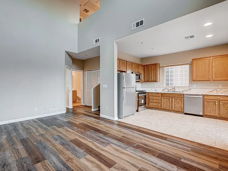 8224 Strawberry Spring St — Photo 7
