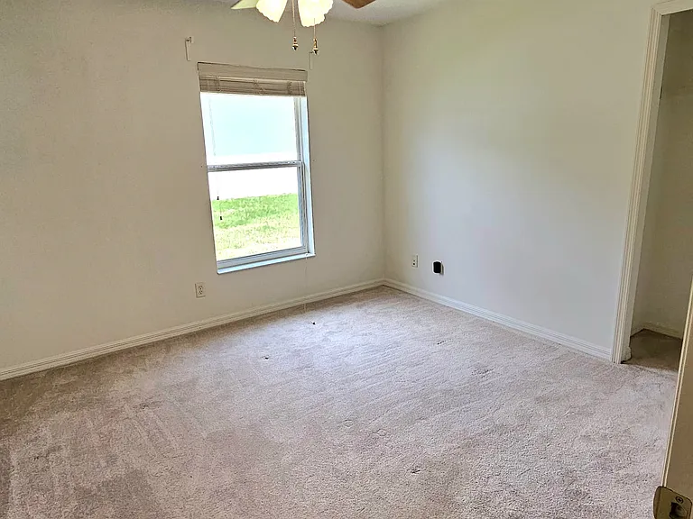 5107 Aurora Dr — Photo 15