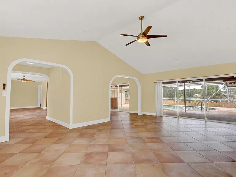 4529 Square Lake Dr — Photo 9