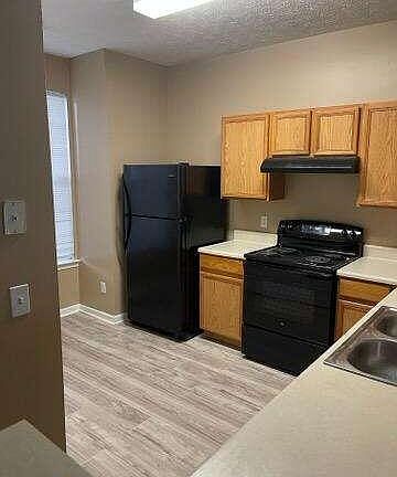 5th image of 6111 Camden Forrest Dr