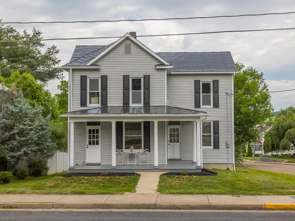 210 Eastview St, Dayton, VA 22821