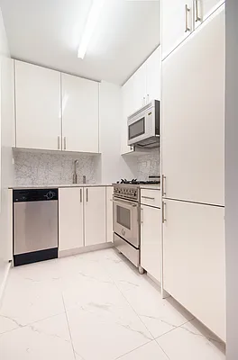 Rented by Sotheby's International Realty | media 21