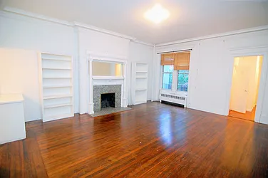 Rented by R New York