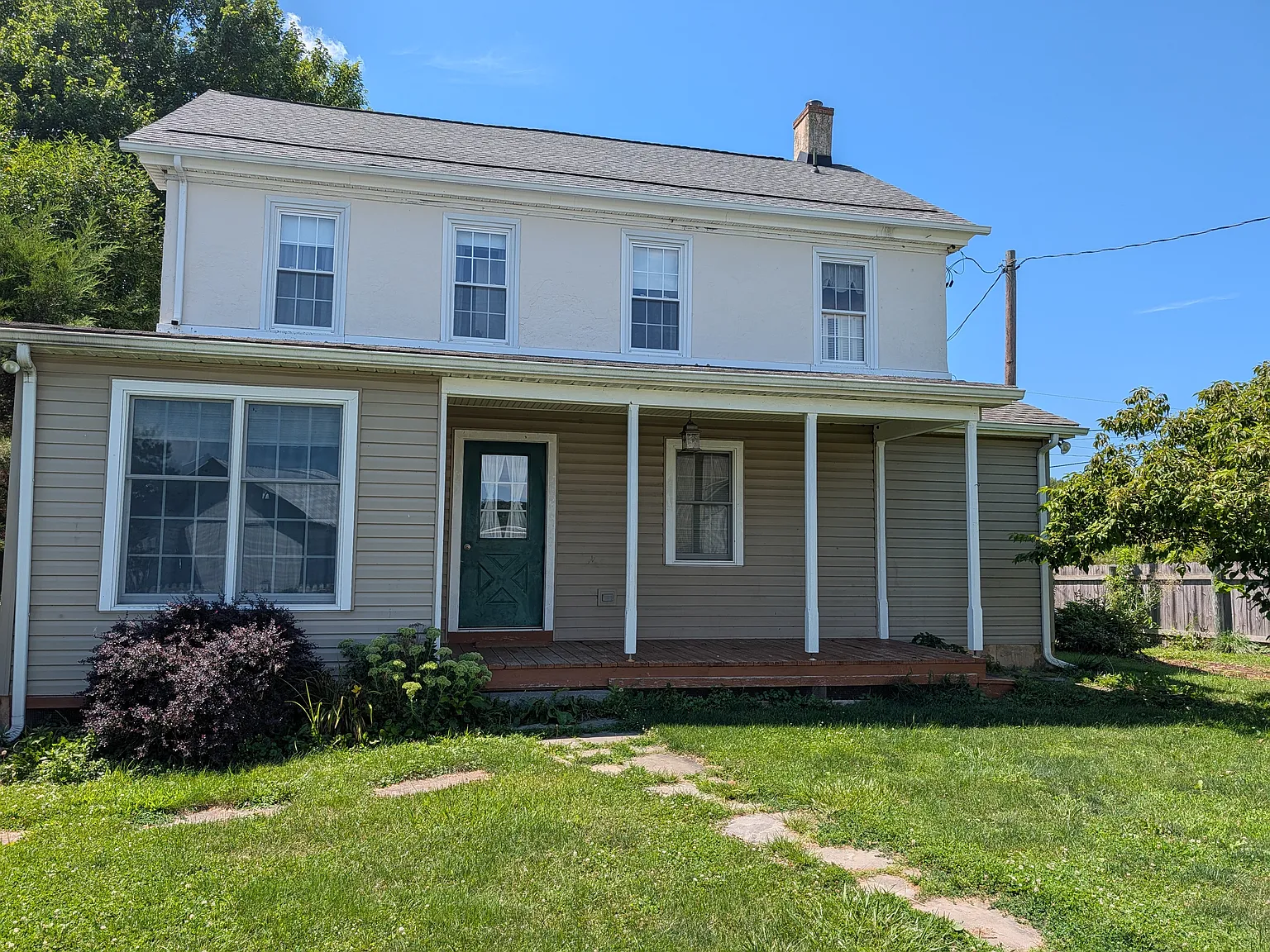 3 bed, 1800 sqft, $2,500 — Photo 2