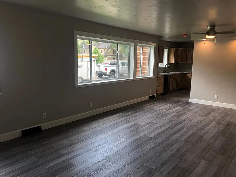 515 Hazel St — Photo 8