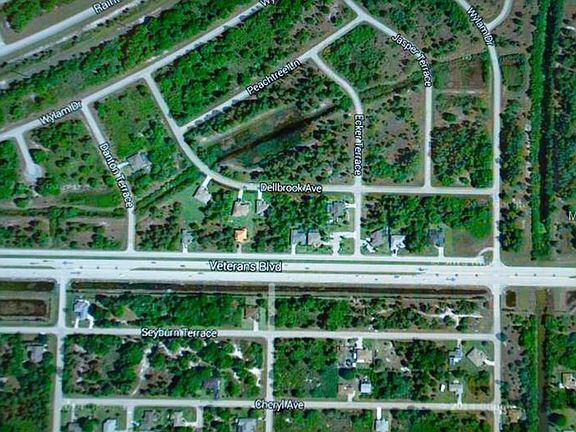 3rd image of Peachtree Ln