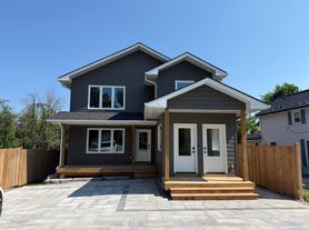 165 Barrie Rd