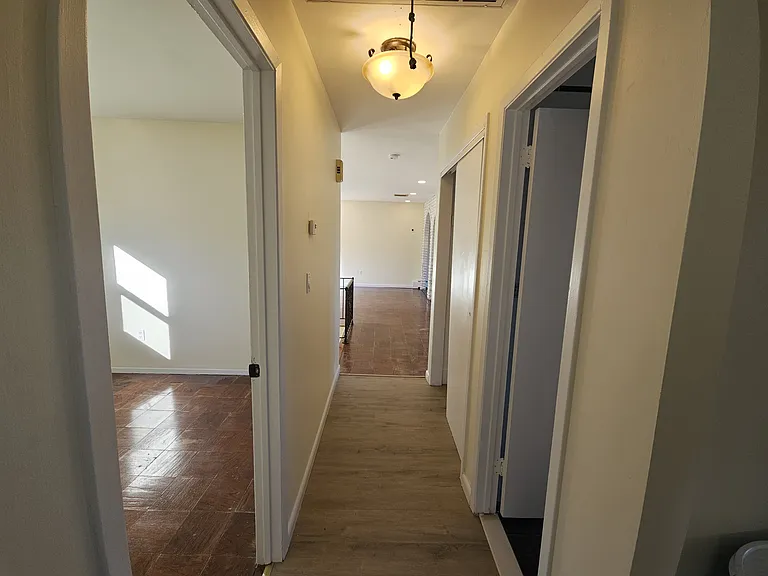 13 Regina Dr — Photo 16