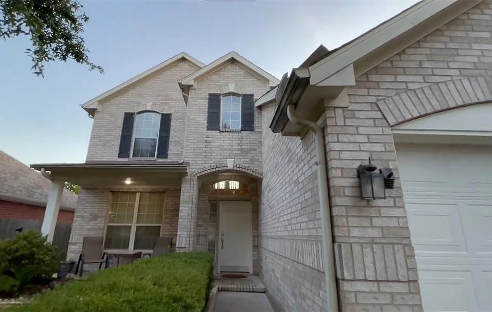 1st image of 11811 Champions Grove Ln