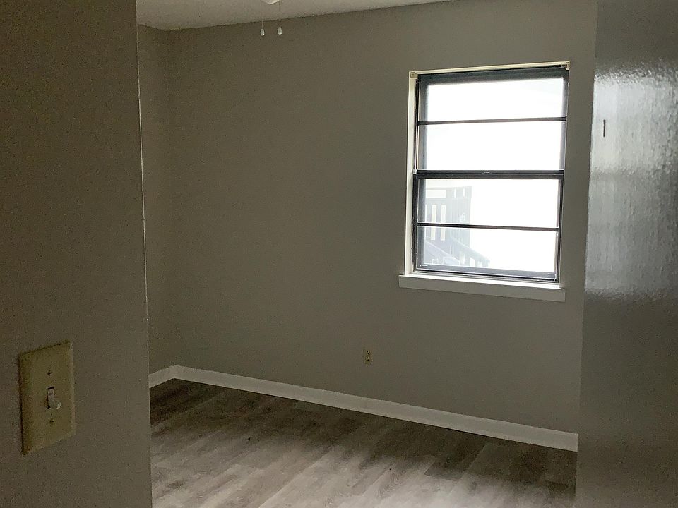 2nd image of 2230 Graham Ave SW #15