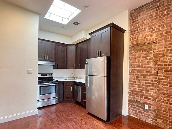 5th image of 208 W 138th St APT 7